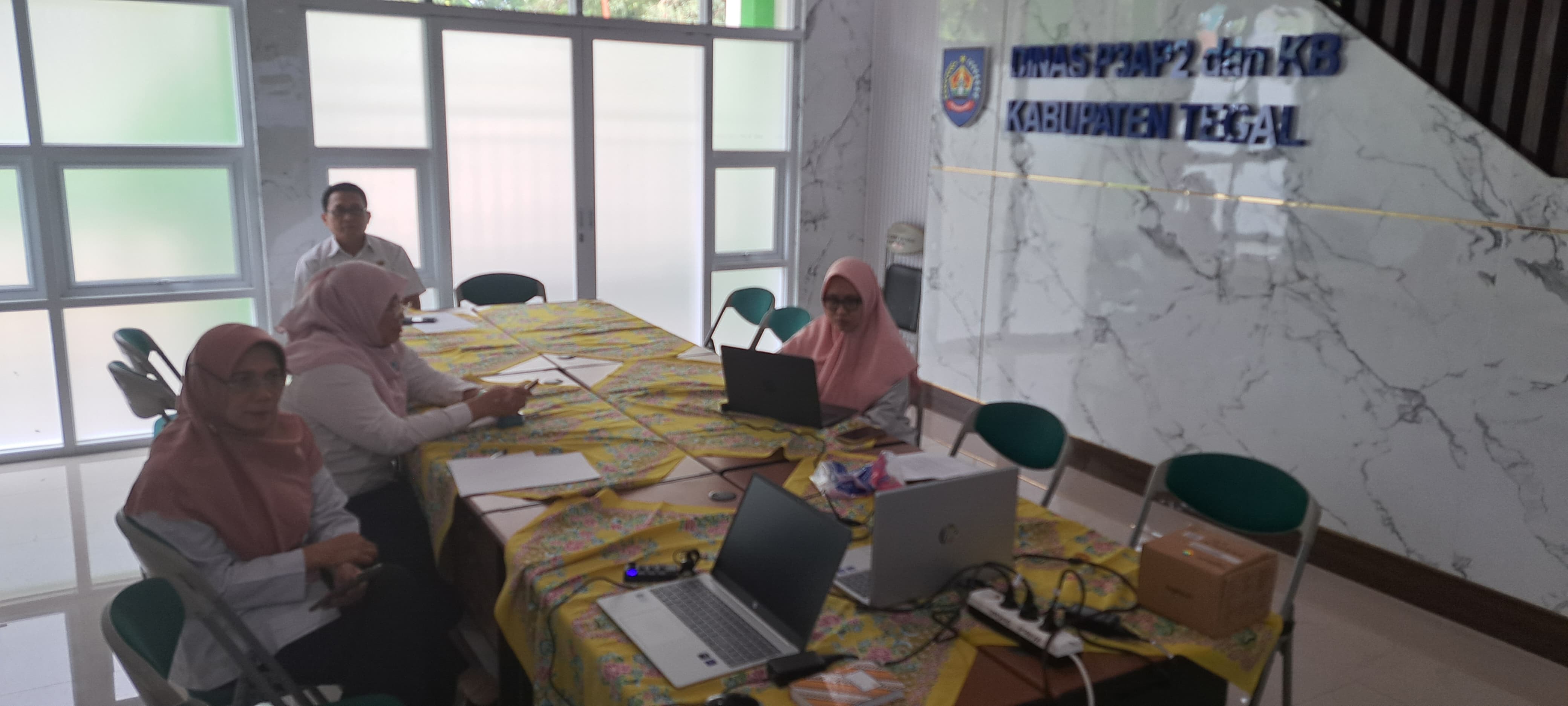 DP3AP2KB KAB TEGAL IKUT SOSIALISASI DAK BKKBN 2024 HARI KE-1