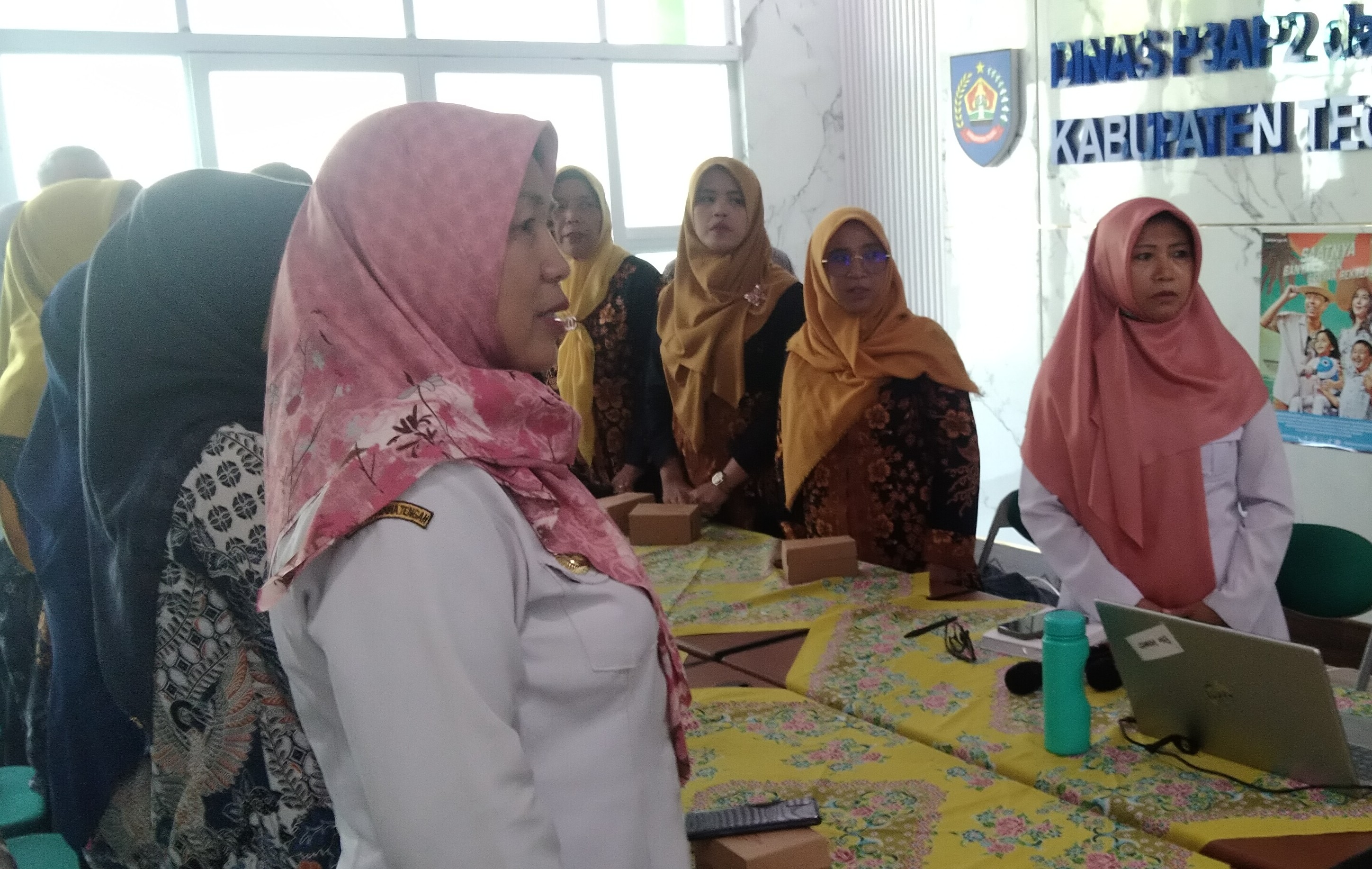 KADES HARJOSARI KIDUL ADIWERNA IKUT PEMBEKALAN POKJA KAMPUNG KB DI DINAS P3AP2KB KAB.TEGAL
