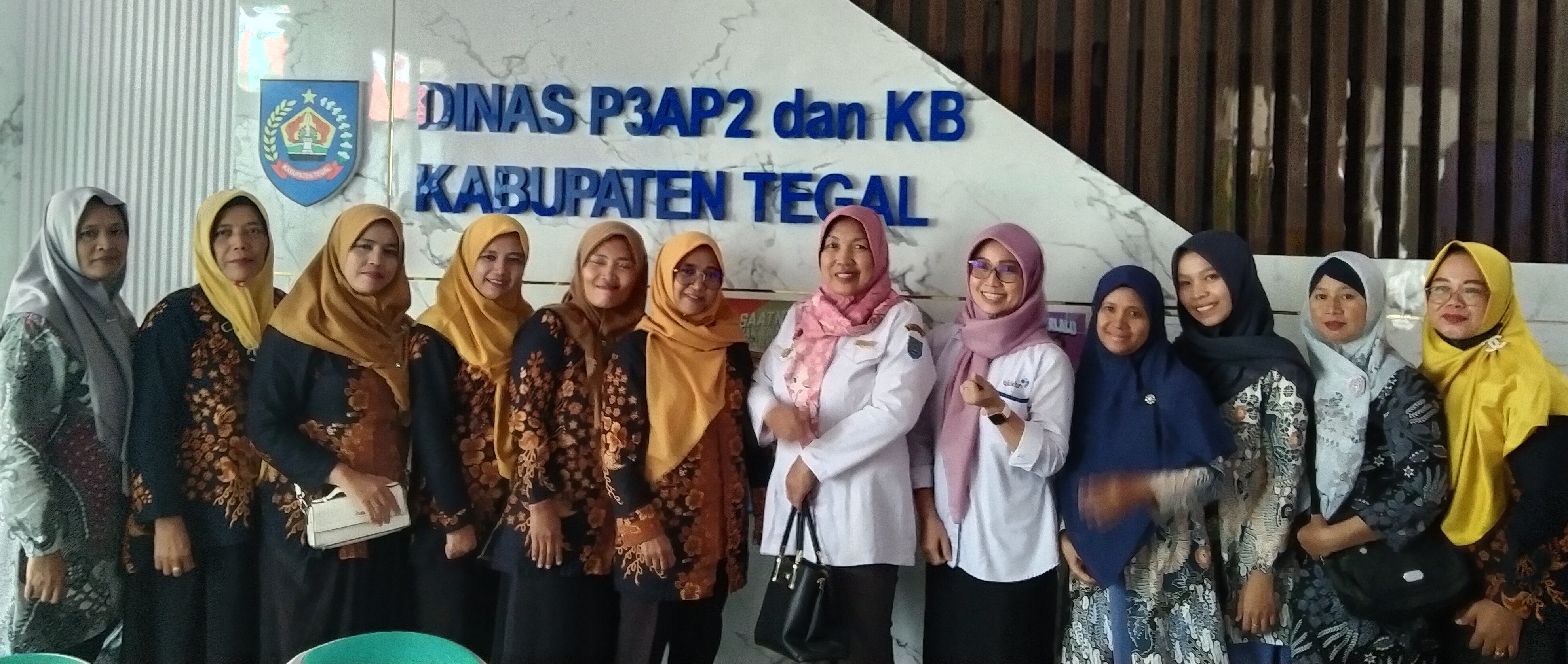 KADES HARJOSARI KIDUL ADIWERNA IKUT PEMBEKALAN POKJA KAMPUNG KB DI DINAS P3AP2KB KAB.TEGAL