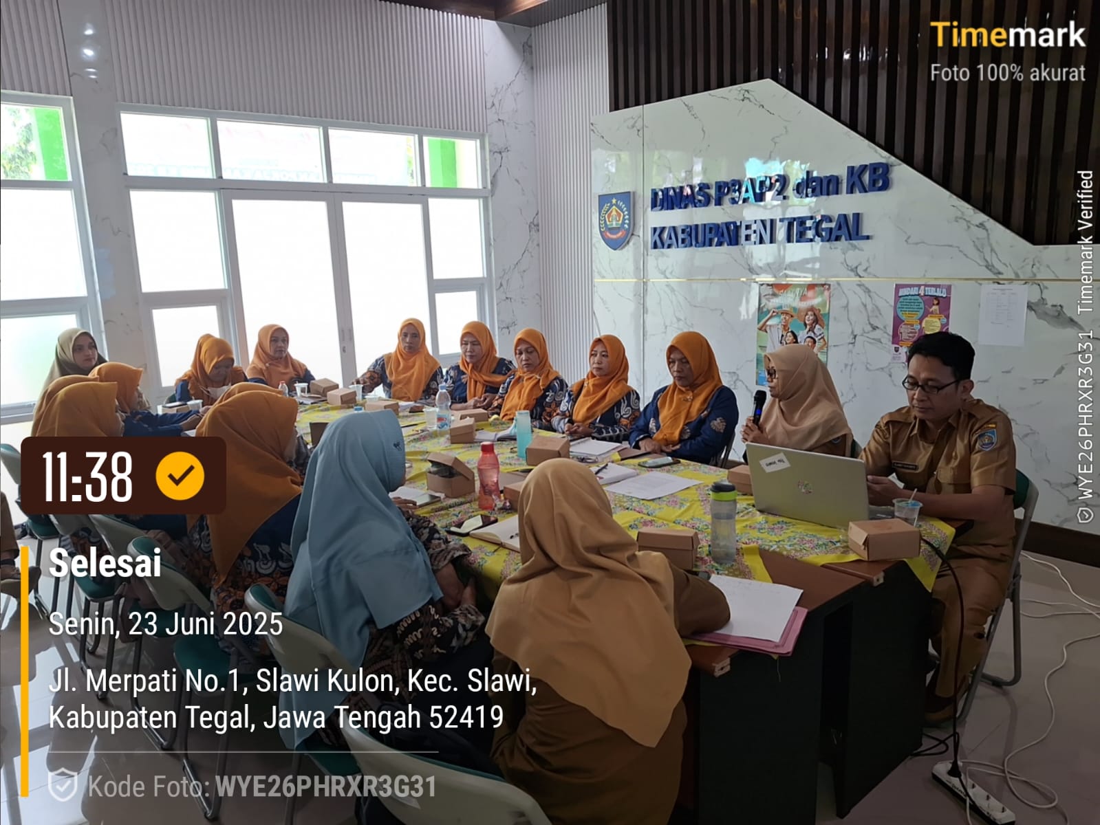 SEKDES PEKAUMAN KULON KEC.DUKUHTURI IKUT PEMBEKALAN POKJA KAMPUNG KB 2025