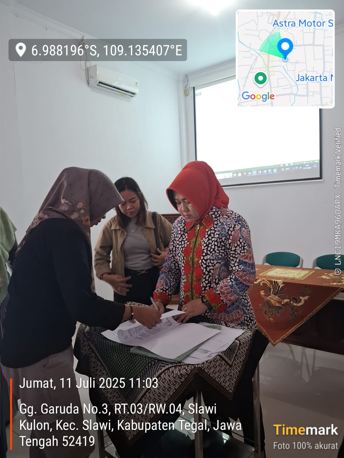 PENANDATANGANAN SURAT PERJANJIAN REHAB 3 (TIGA) GEDUNG BALAI PENYULUHAN KB KECAMATAN