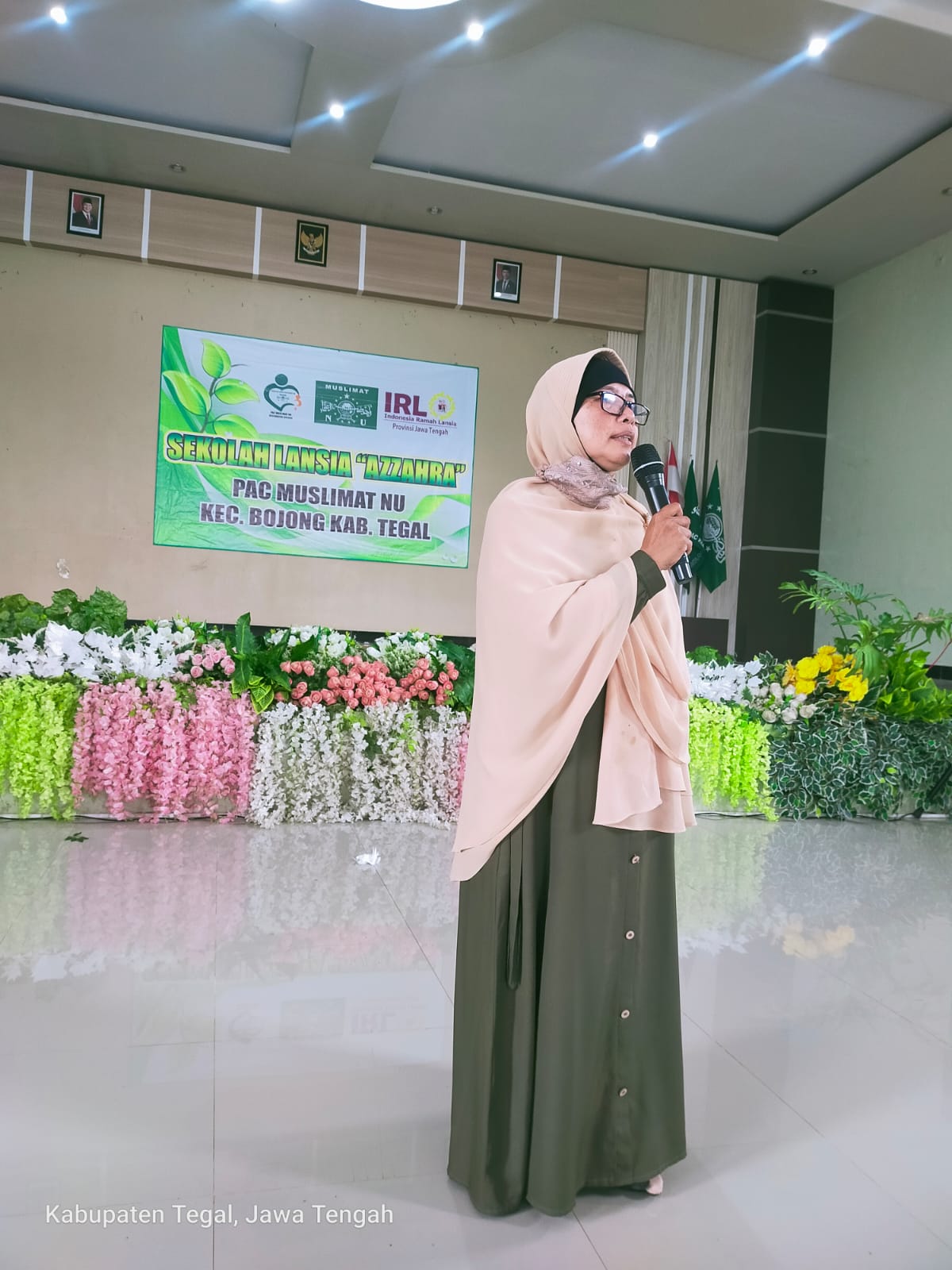 SEKOLAH LANSIA " AZZAHRA" di kecamatan BOJONG