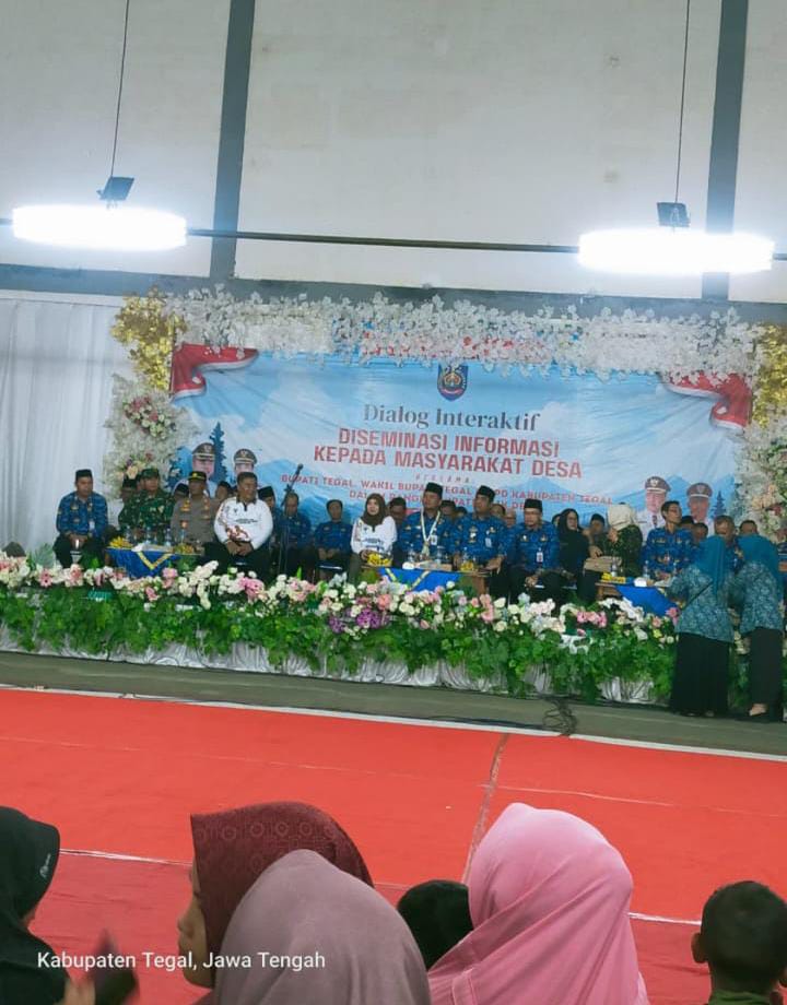 BUPATI TILIK DESA PUCANG LUWUK di KECAMATAN BOJONG