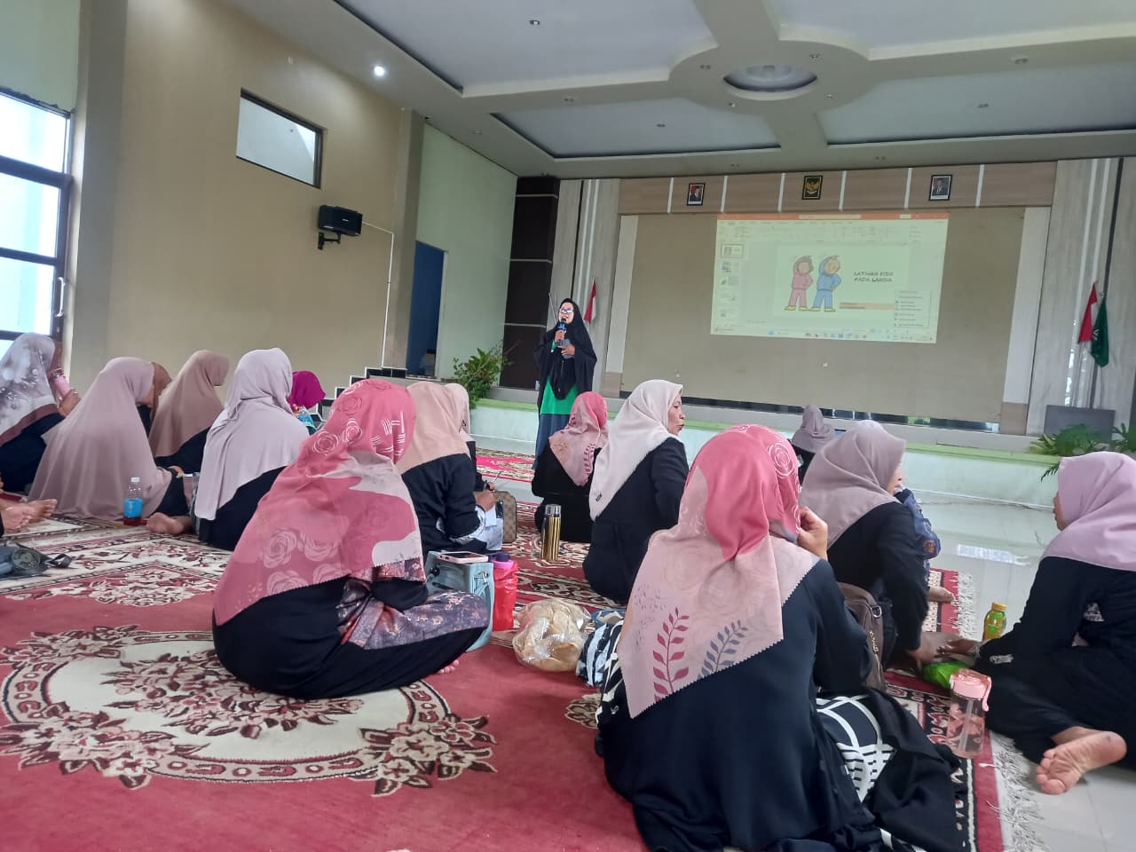Latihan fisik pada lansia di sekolah lansia az Zahra kecamatan bojong