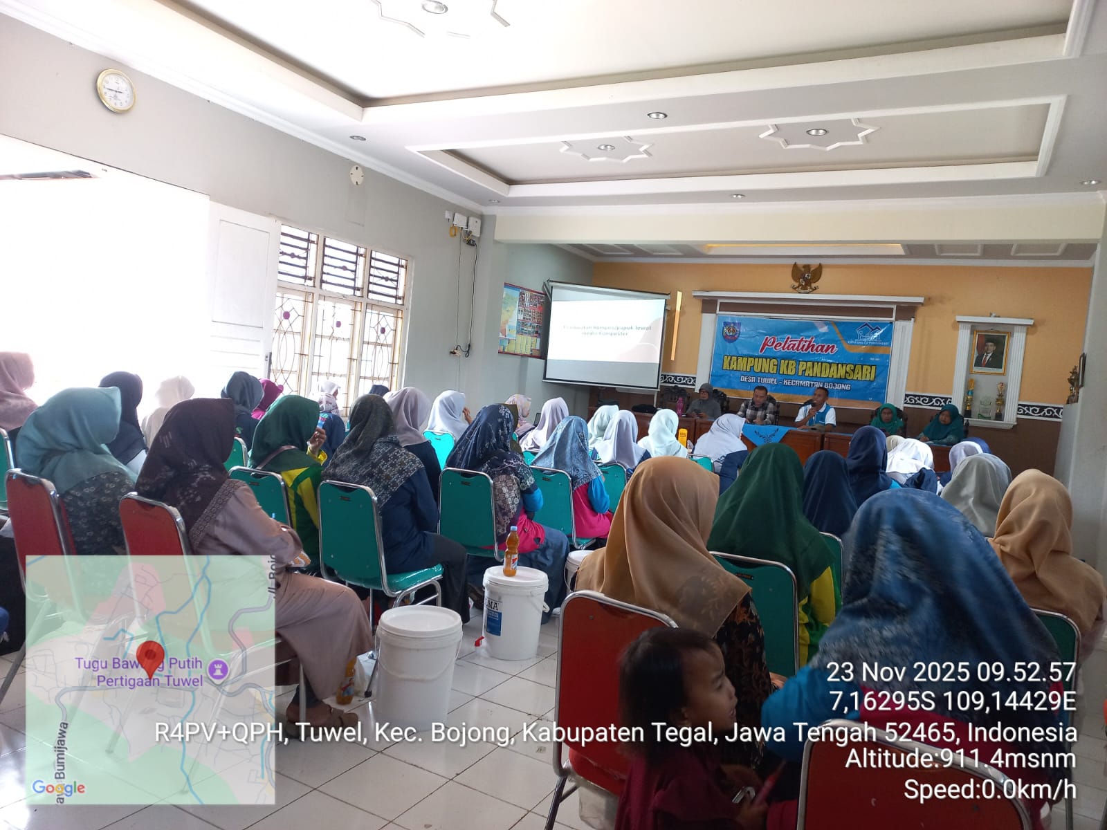 GELAR PELATIHAN PEMBUATAN DAN PEMANFAATAN KOMPOS.