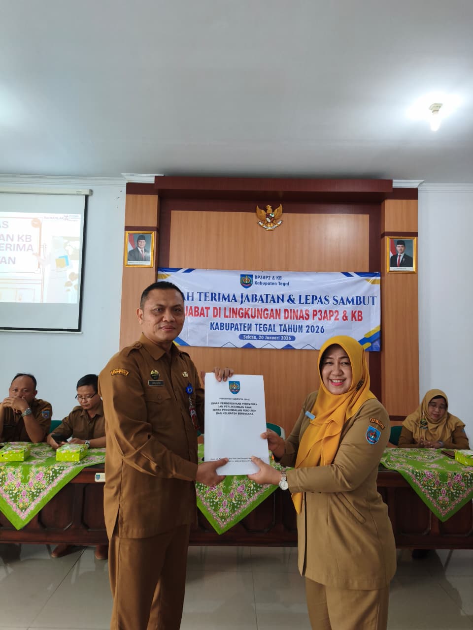 SERAH TERIMA JABATAN DAN LEPAS SAMBUT PEJABAT DI LINGKUNGAN DINAS P3AP2 DAN KB KAB.TEGAL