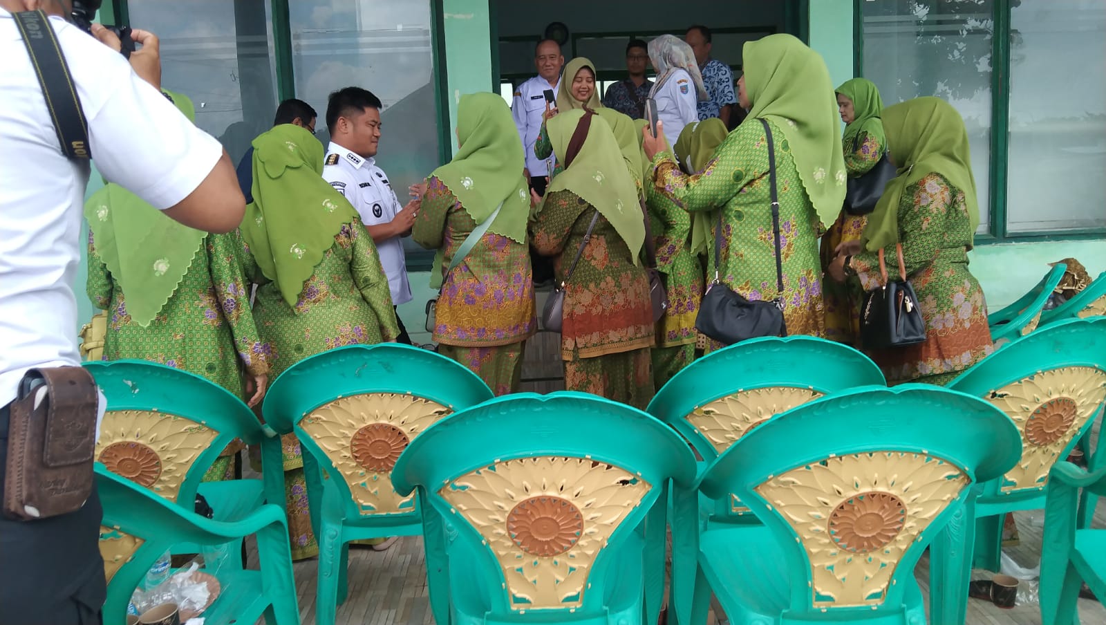 SEMPATKAN DIRI BUPATI KUNJUNGI KEGIATAN SAFARI PELAYANAN KB