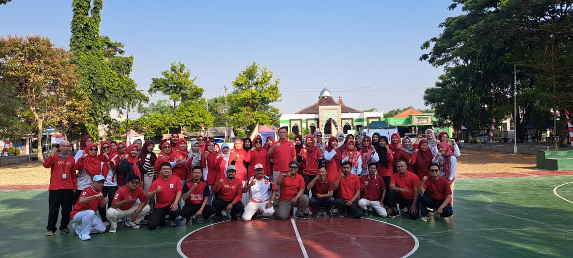 SEMARAK HUT RI KE-81, SEMANGAT KEMERDEKAAN, BERSAMA MEMBANGUN KELUARGA INDONESIA