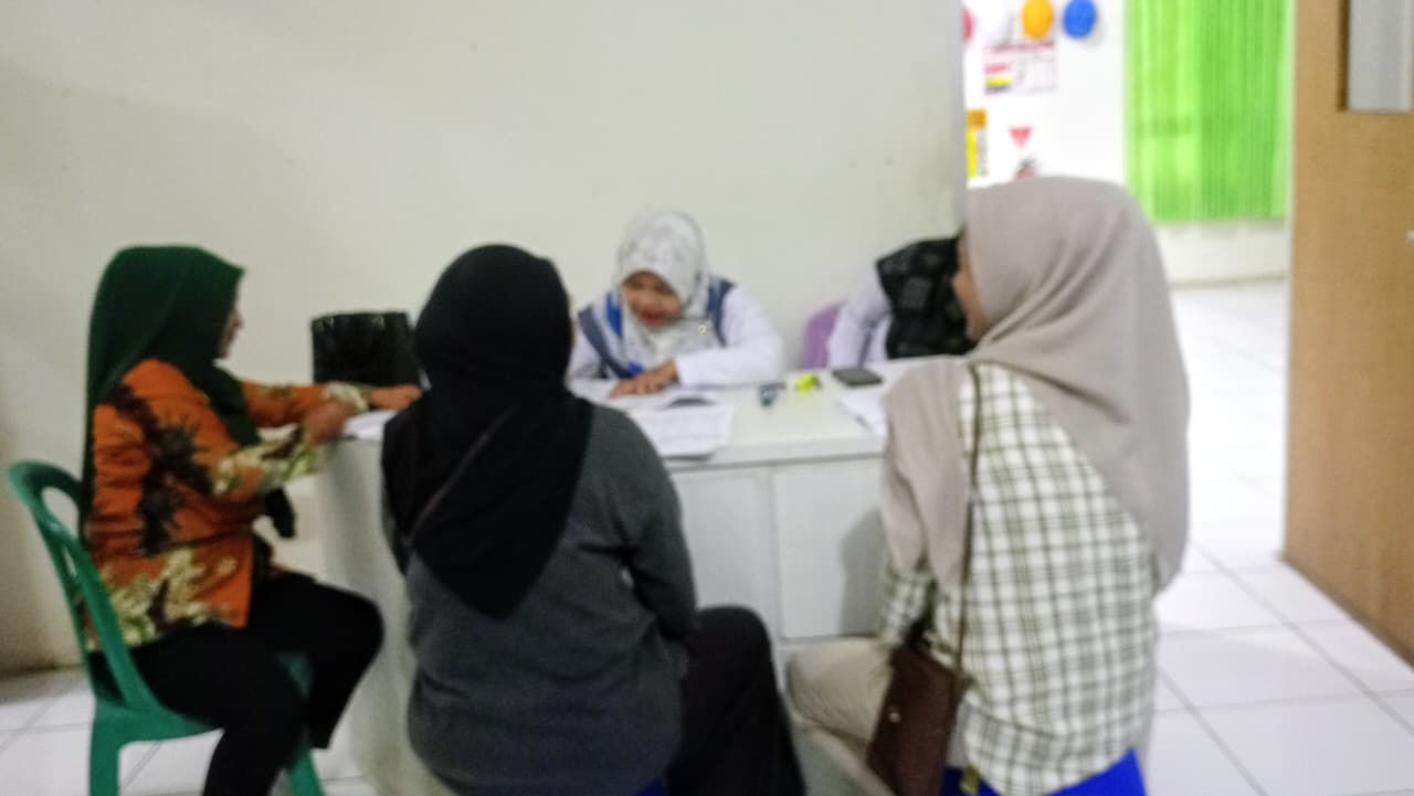 PELAYANAN SAFARI KB AKSEPTOR BARU & ULANG DI 2 PUSKESMAS KECAMATAN BOJONG.