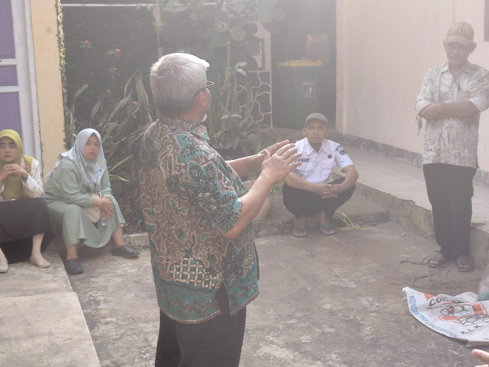 DOSEN PULANG KAMPUNG PENDAMPINGAN DESA BUNIWAH  MENUJU DESA MANDIRI PANGAN DAN GIZI DI KECAMATAN BOJONG