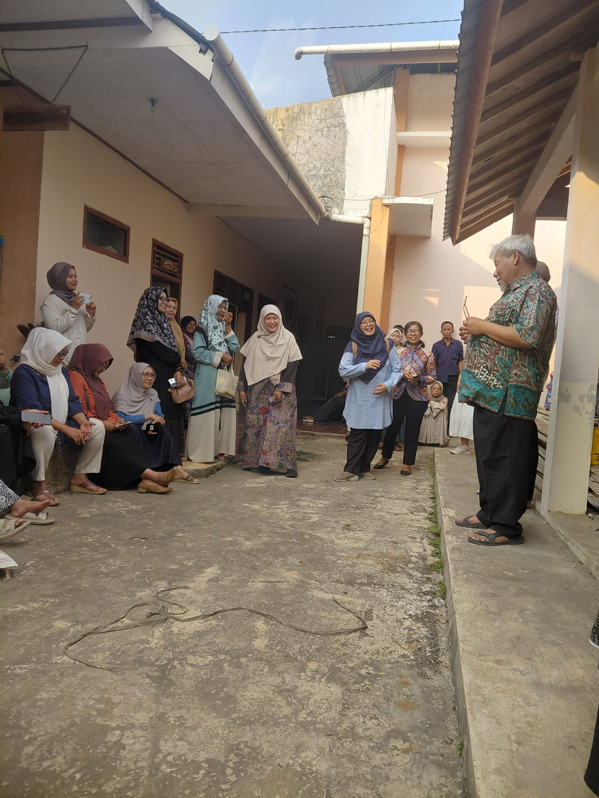 DOSEN PULANG KAMPUNG PENDAMPINGAN DESA BUNIWAH  MENUJU DESA MANDIRI PANGAN DAN GIZI DI KECAMATAN BOJONG